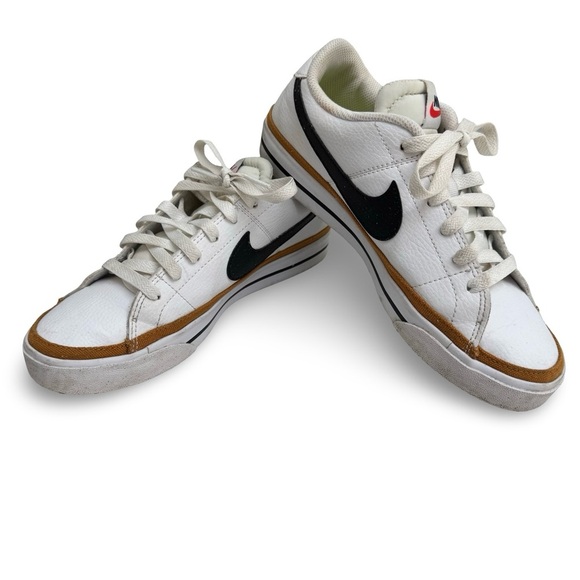 Nike Court Legacy White and Black Low-Top Women’s Sneakers size 7.5 - Picture 1 of 9